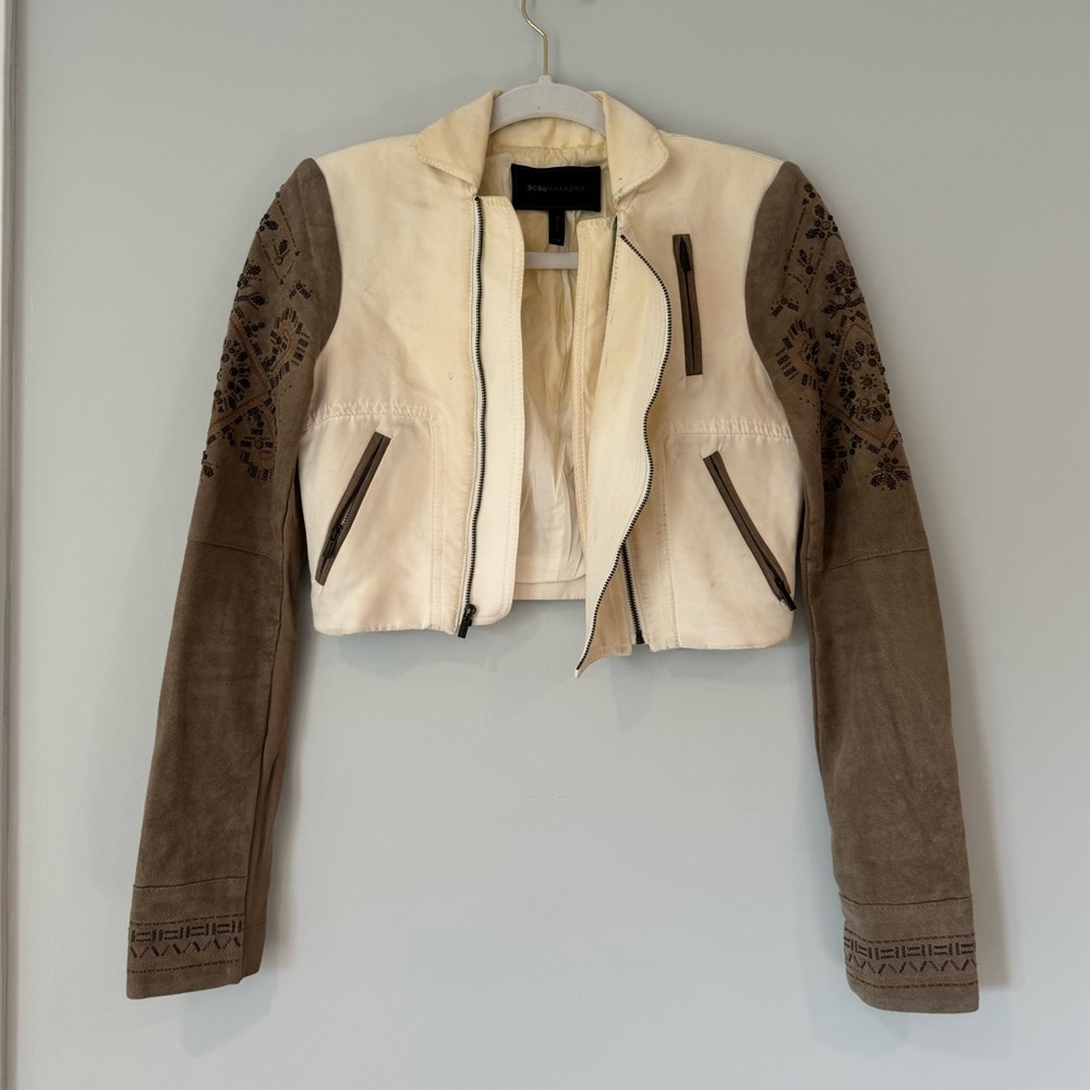 BCBG tan sleeve crop jacket